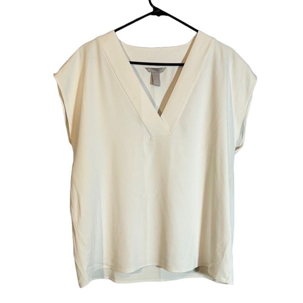 H&M Women’s White Short Sleeve VNeck Classic Formal Blouse Size 10